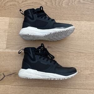 APL Sneakers Techloom Defender Size US 7 Black White